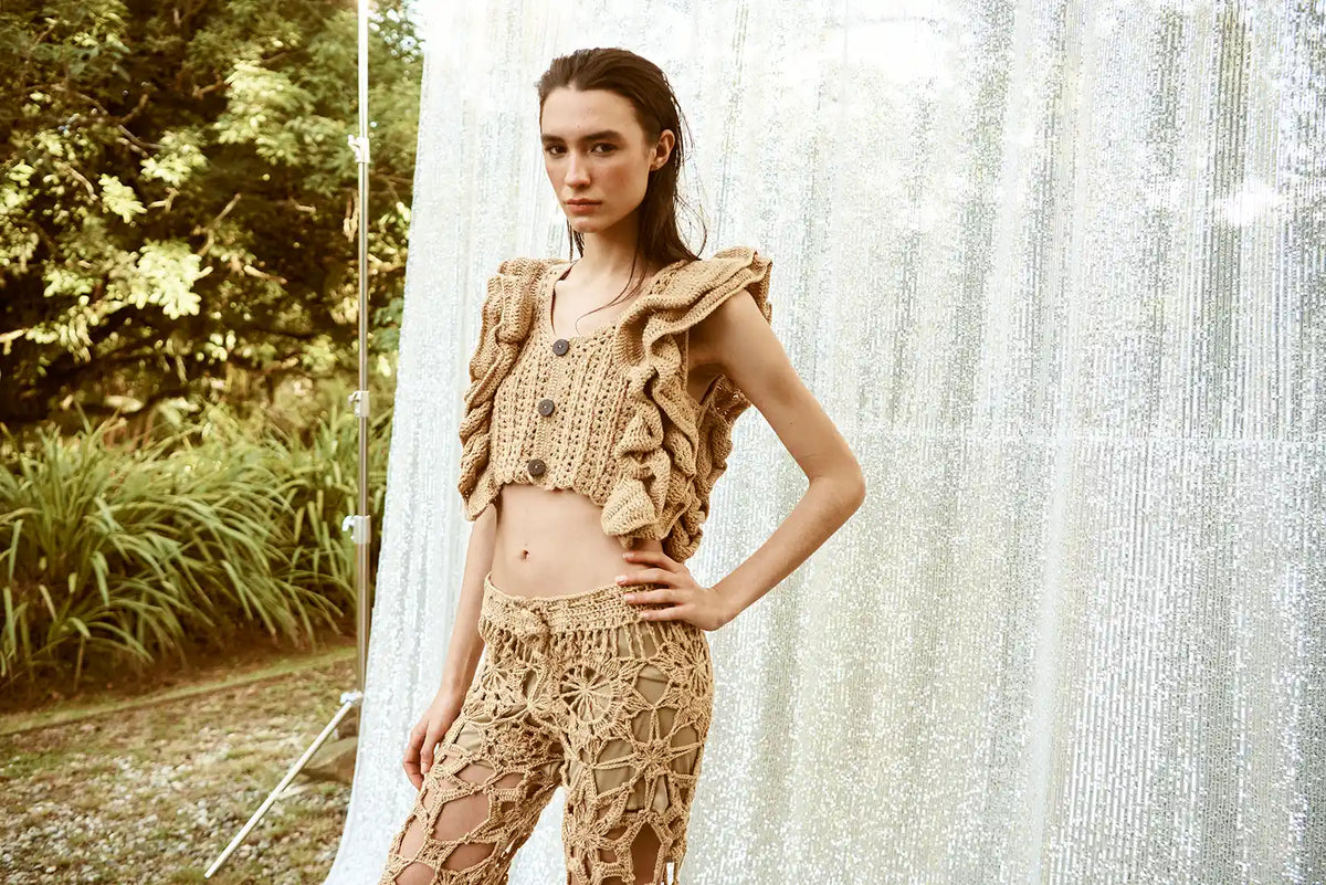 The History of Crochet: From Artisanal Tradition to Modern Fashion
